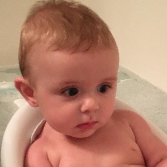 Meet your Posher, Christina - Picture 1 of 1